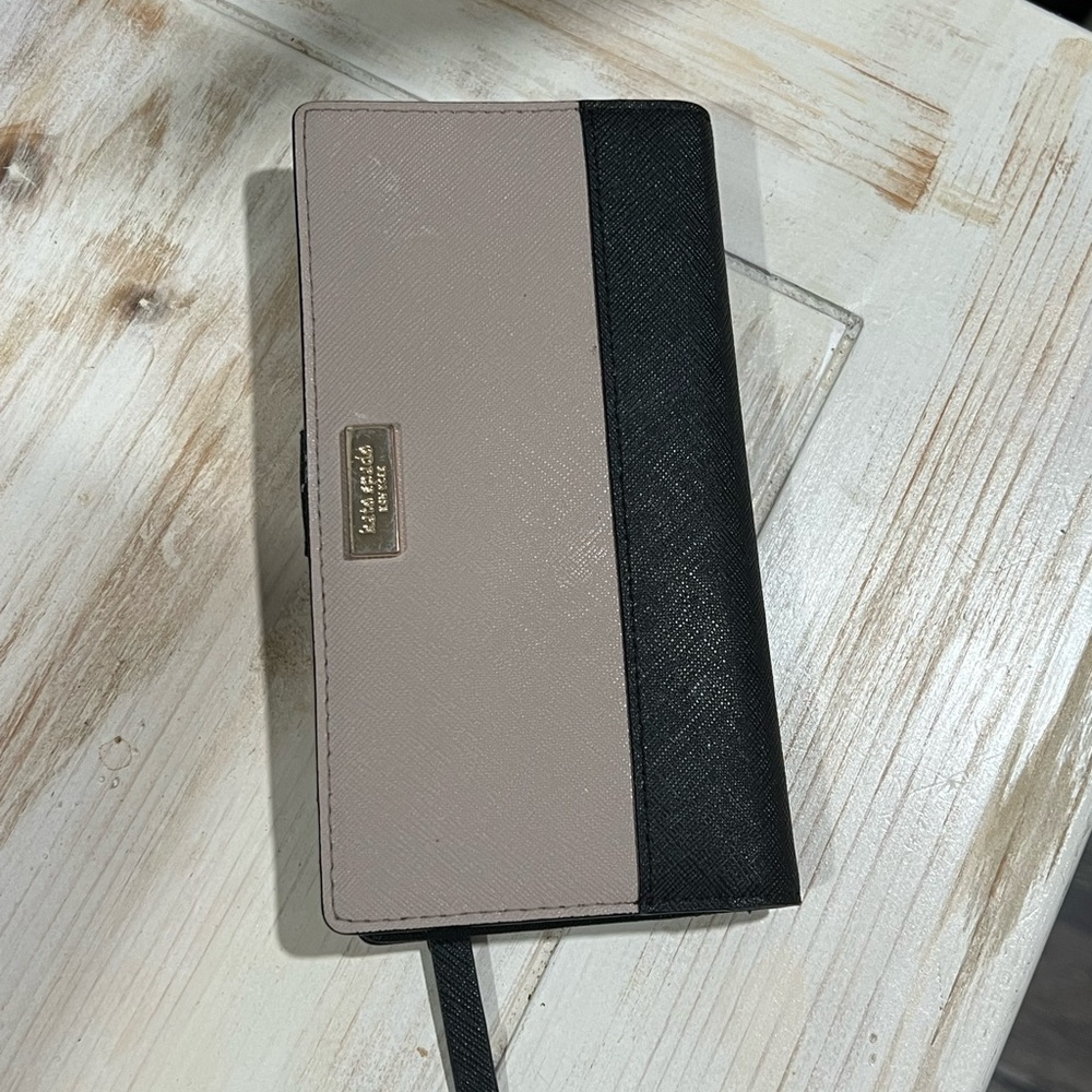 Kate spade wallet.